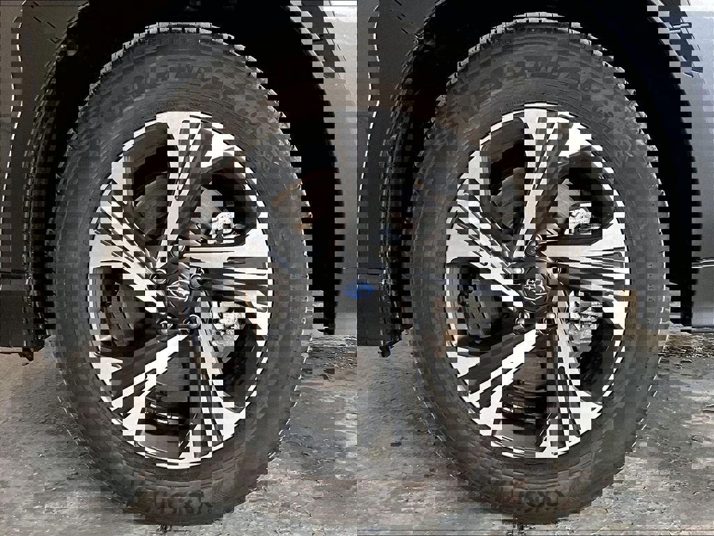 Used 2025 Subaru Crosstrek 2.0i Premium image 7