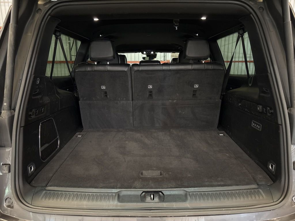 Used 2024 Jeep Wagoneer L Series III w/ Flexible Seating Group image 12