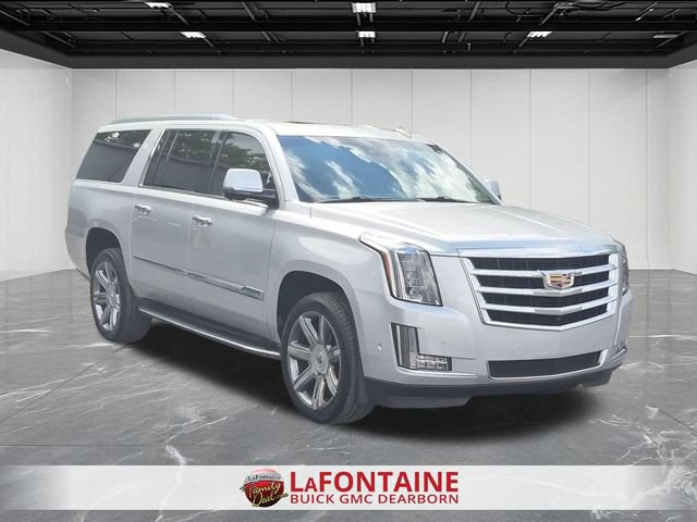 Used 2017 Cadillac Escalade ESV Luxury AWD/4WD image 7