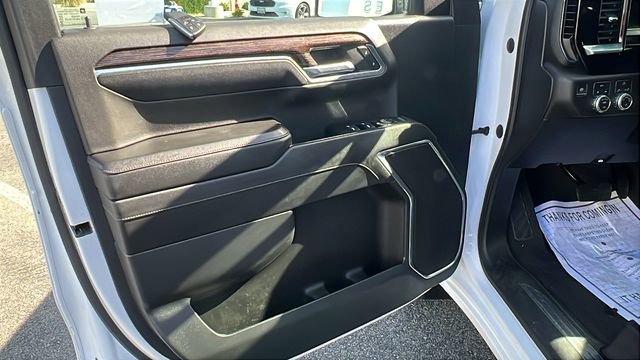 Used 2023 GMC Sierra 1500 SLE image 17