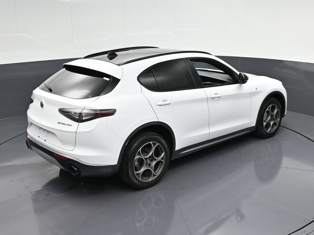 Used 2024 Alfa Romeo Stelvio Ti w/ Active Assist Plus Package AWD/4WD image 22
