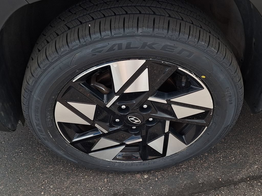 Certified 2025 Hyundai Kona SEL AWD/4WD image 28
