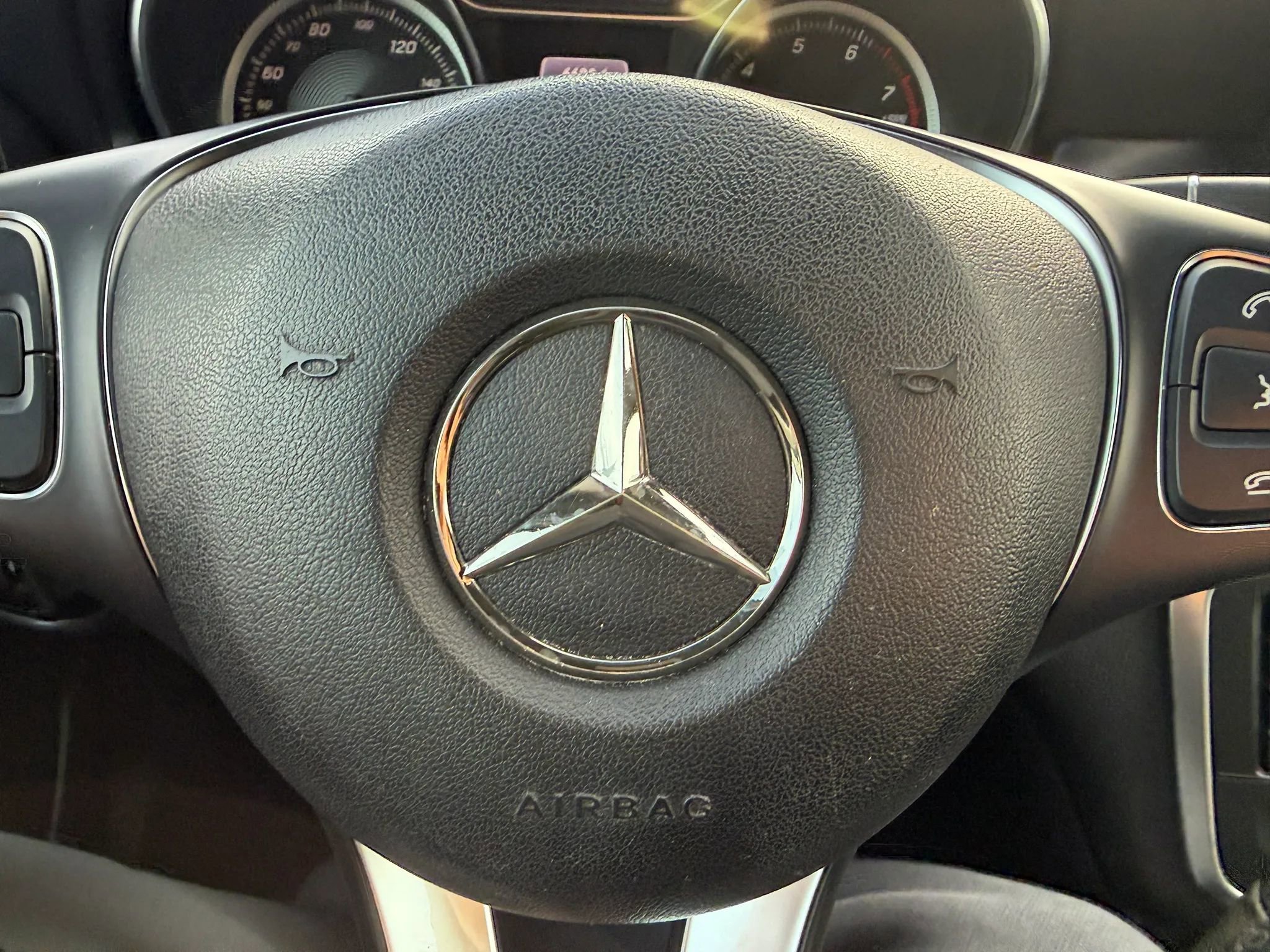 Used 2019 Mercedes-Benz GLA 250 4MATIC image 25