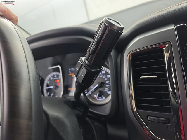 Used 2019 Nissan Titan Platinum Reserve image 41
