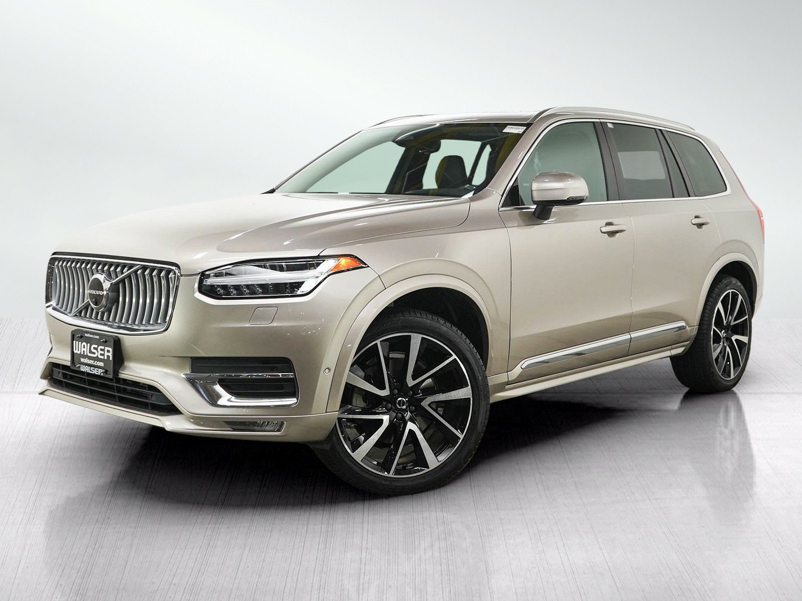 Used 2023 Volvo XC90 B6 Plus