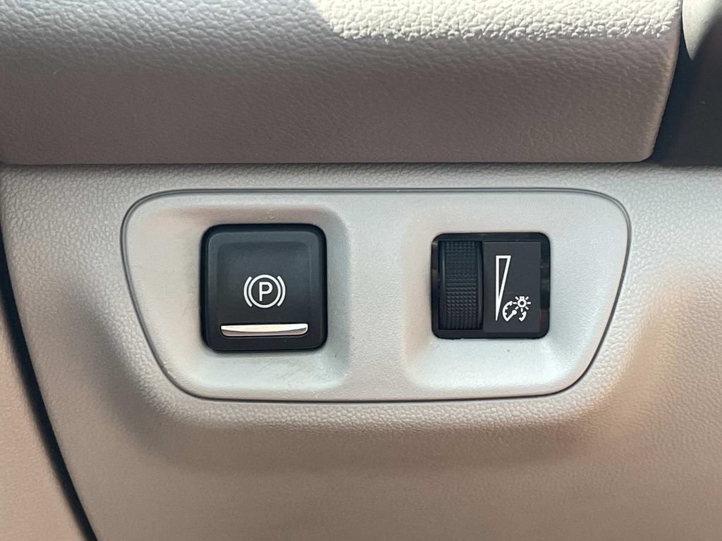 Used 2017 GMC Acadia SLE FWD image 31