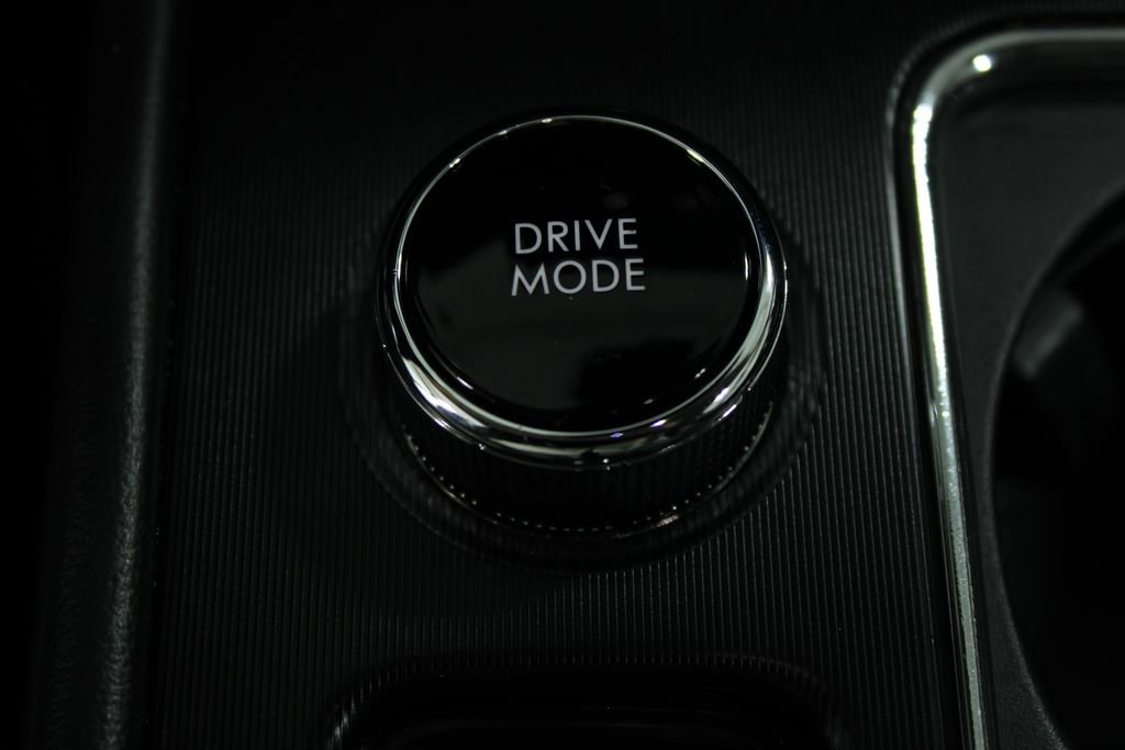 Used 2024 Lincoln Corsair AWD w/ Equipment Group 101A image 52