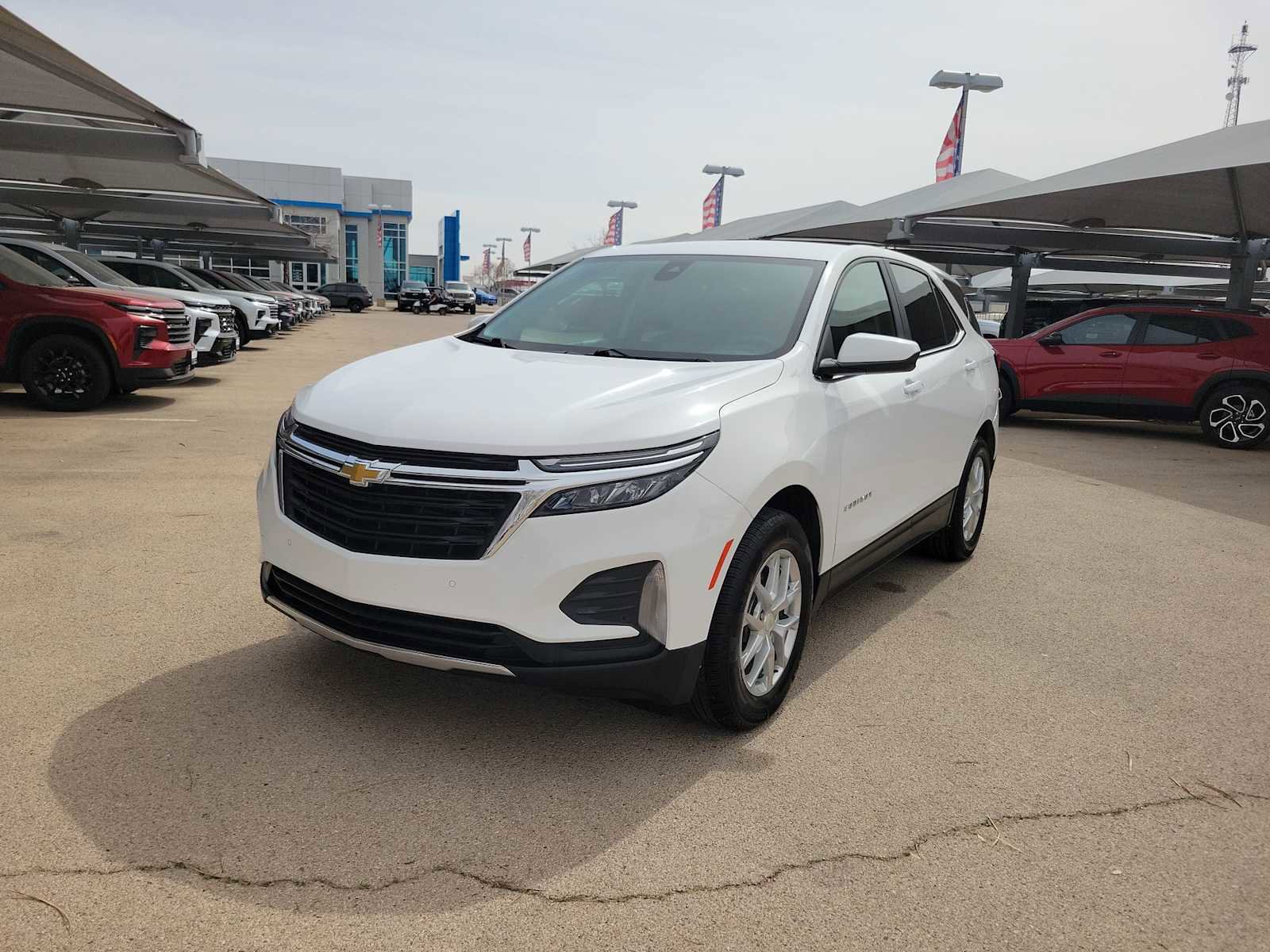 Used 2024 Chevrolet Equinox LT image 4