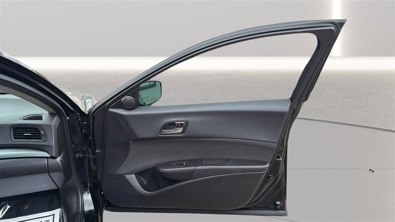 Used 2013 Acura ILX FWD image 16