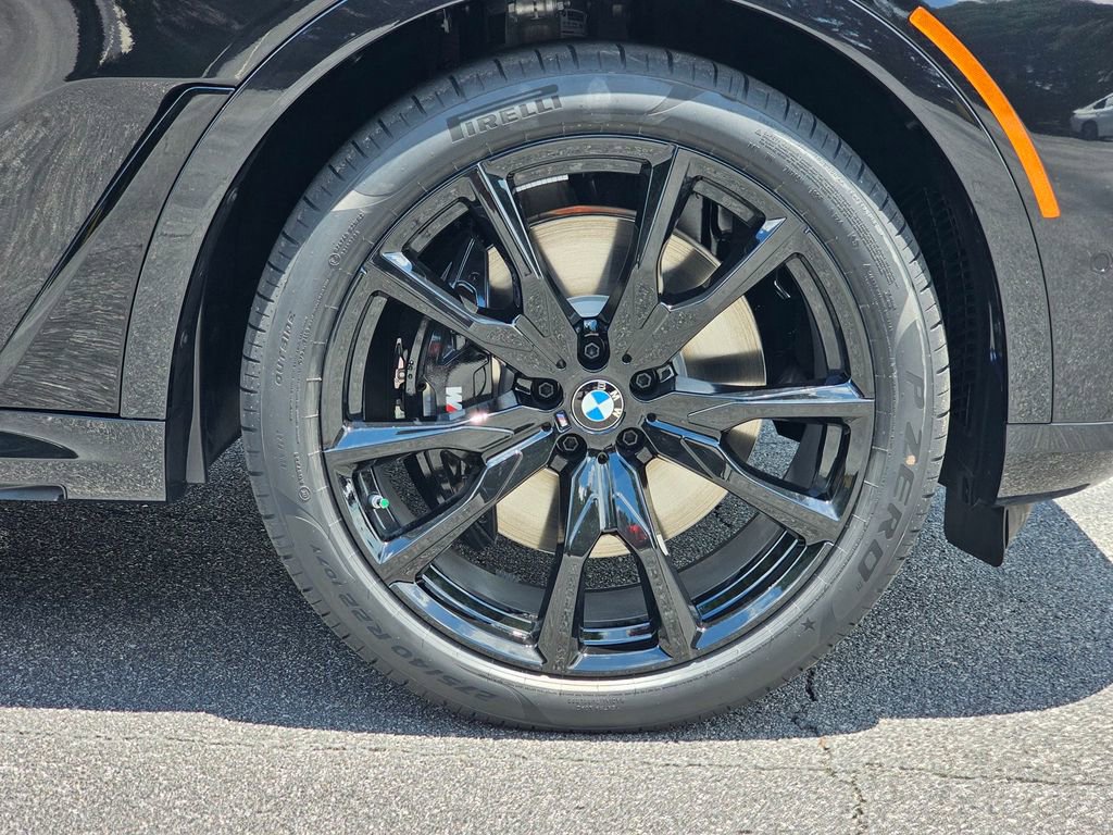 Used 2026 BMW X7 xDrive40i w/ M Sport Package image 13