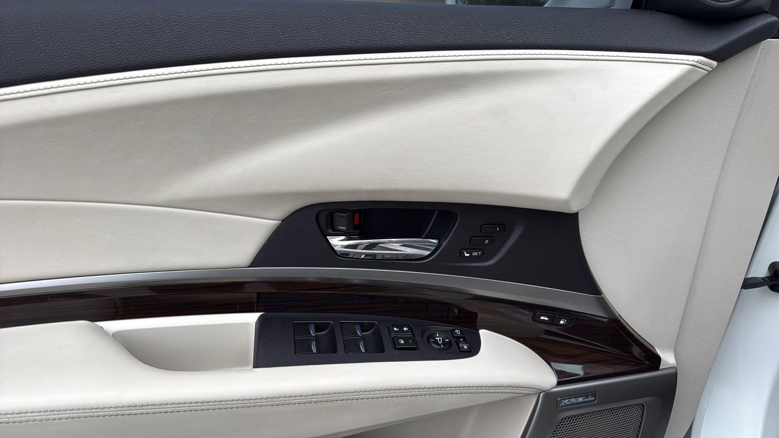 Used 2016 Acura RLX w/ Advance Package FWD image 9