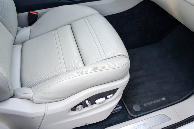 Used 2020 Porsche Cayenne AWD/4WD image 48
