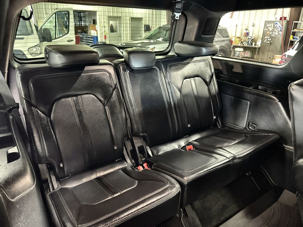 Used 2021 Ford Expedition Limited RWD image 31