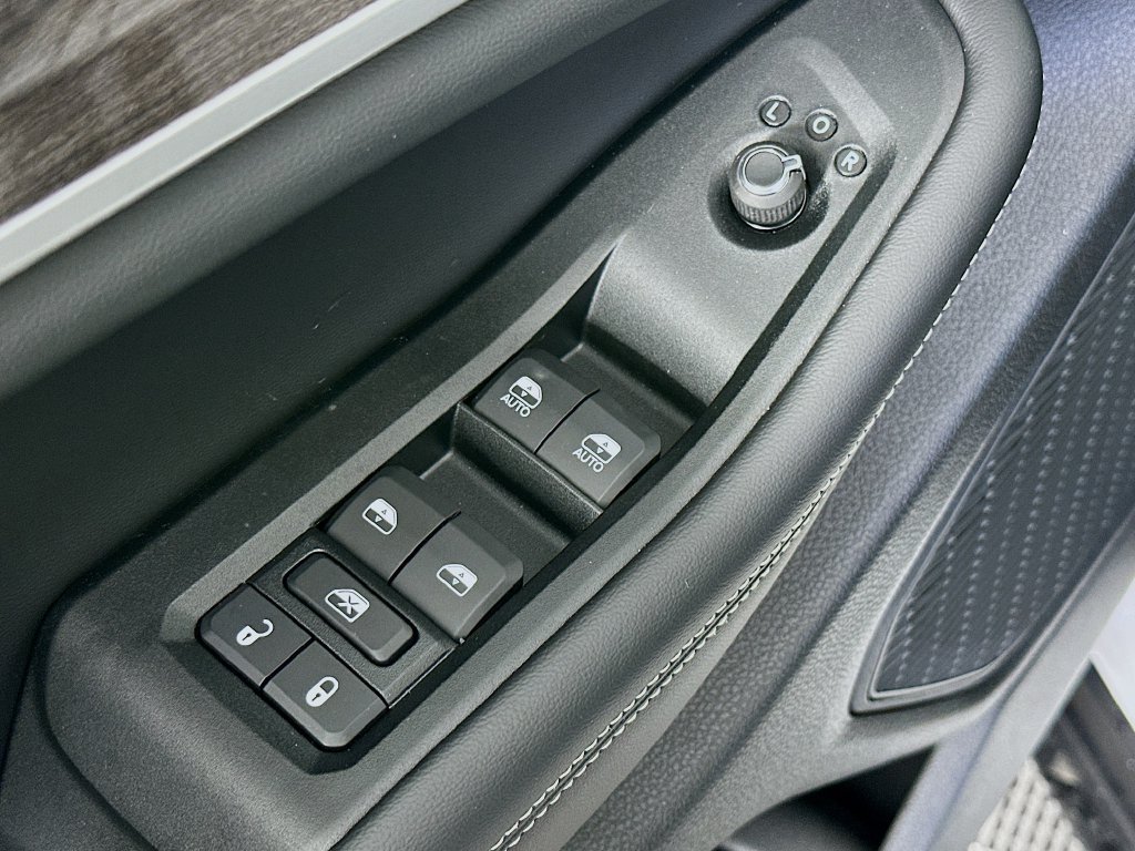 New 2026 Jeep Grand Cherokee Altitude AWD/4WD image 24