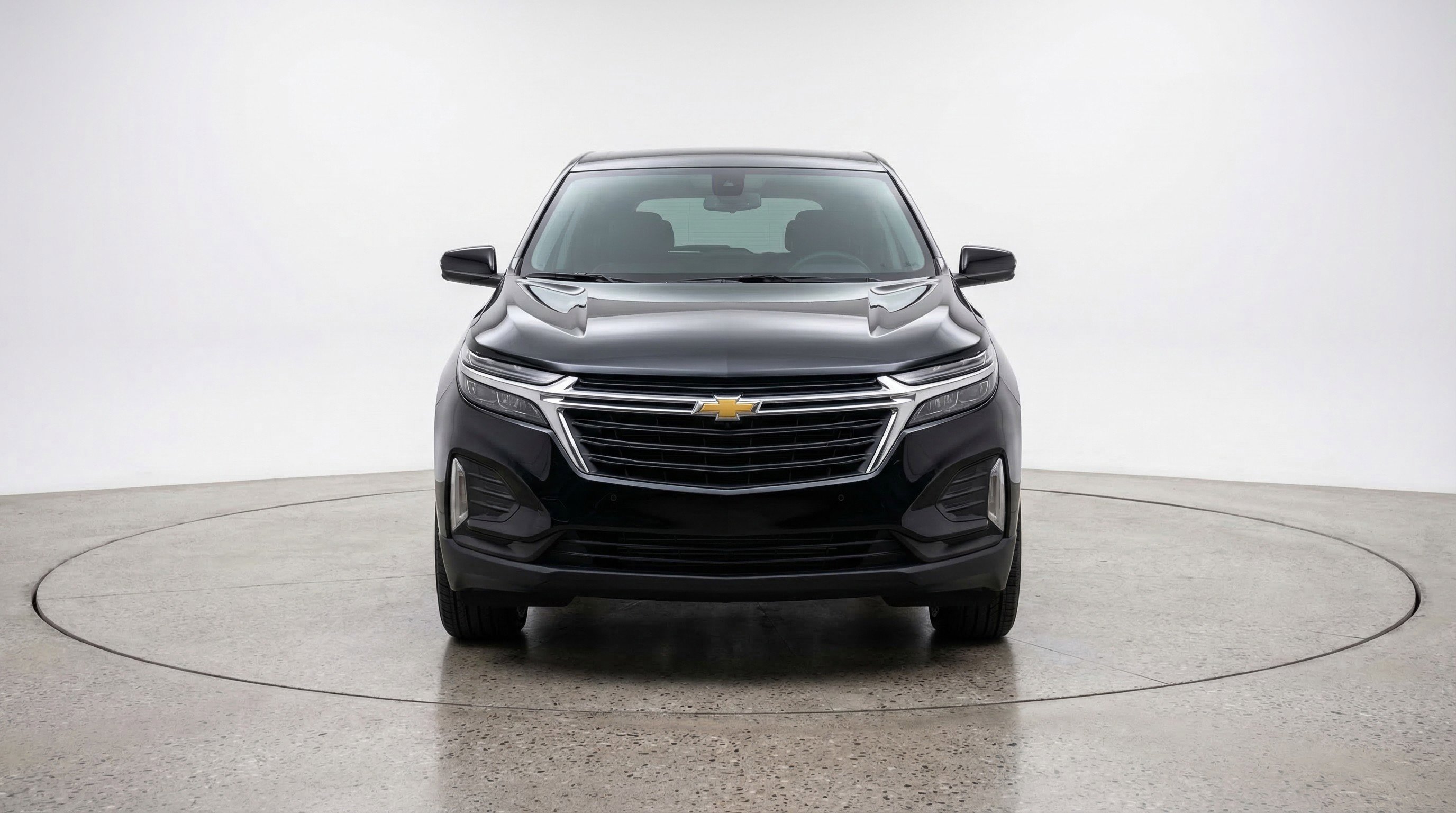 Used 2025 Chevrolet Equinox LT FWD image 2