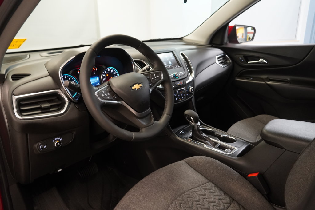 Used 2023 Chevrolet Equinox LT AWD/4WD image 6
