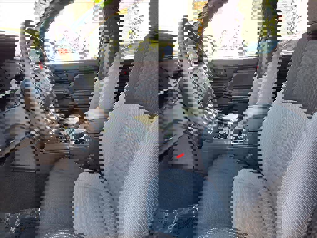 Certified 2025 Toyota 4Runner TRD Off-Road image 18