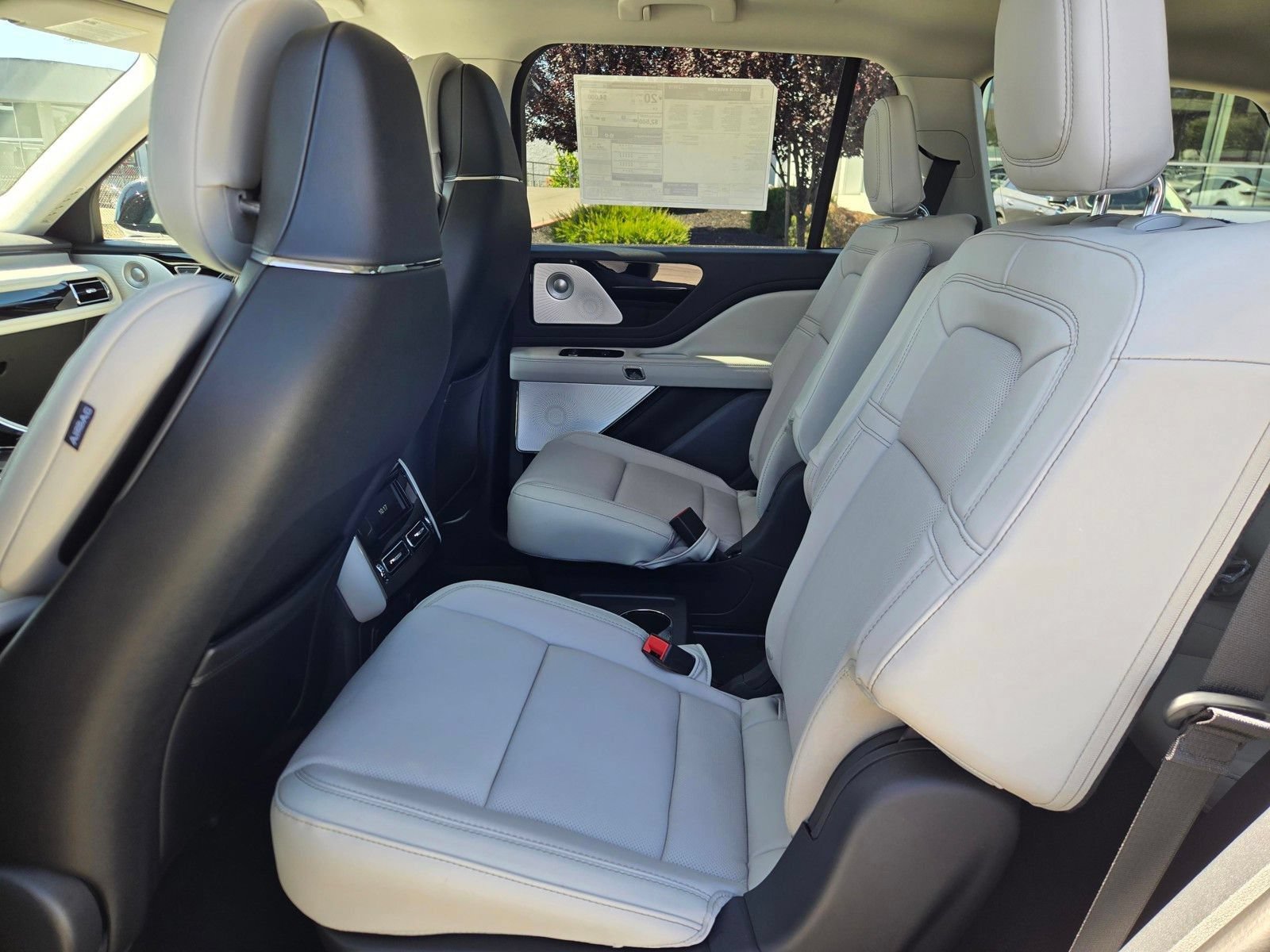 New 2026 Lincoln Aviator Reserve AWD/4WD image 7