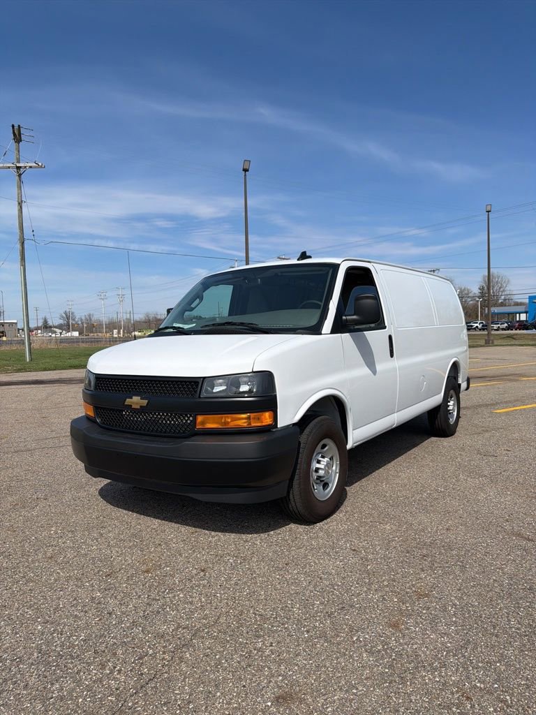 New 2025 Chevrolet Express 2500