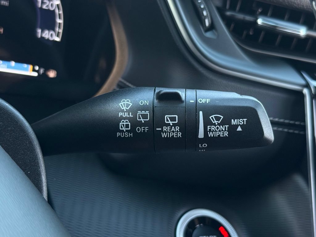 Used 2025 Jeep Grand Cherokee 4WD image 27