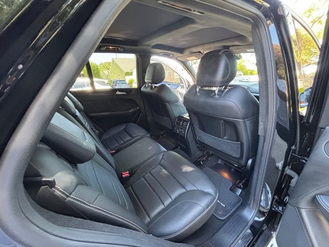 Used 2015 Mercedes-Benz ML 63 AMG 4MATIC w/ AMG Performance Package image 40