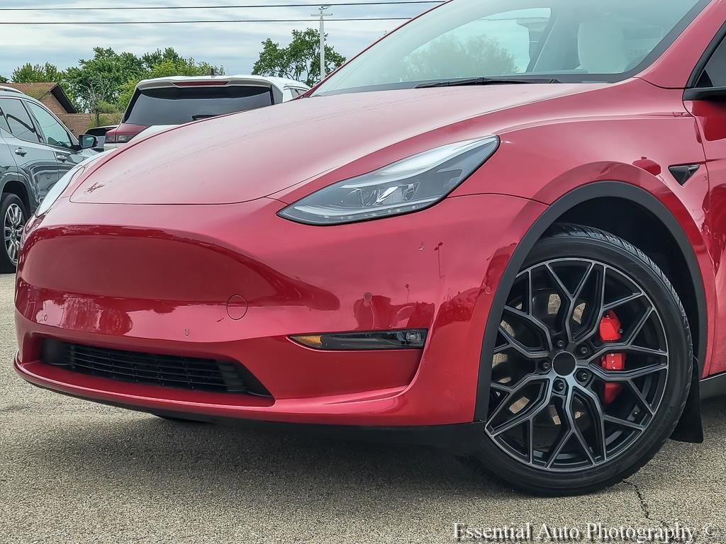 Used 2022 Tesla Model Y Performance AWD/4WD image 3