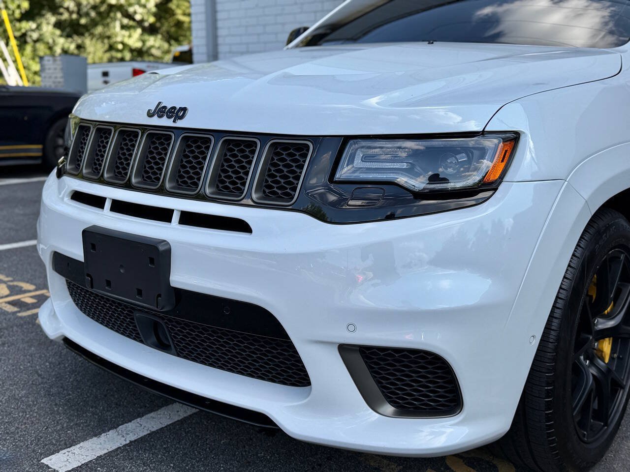 Used 2018 Jeep Grand Cherokee Trackhawk AWD/4WD image 4