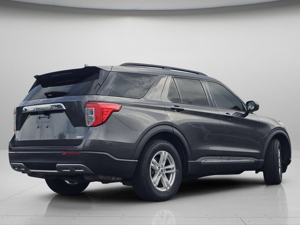Used 2020 Ford Explorer XLT w/ Equipment Group 202A AWD/4WD image 25