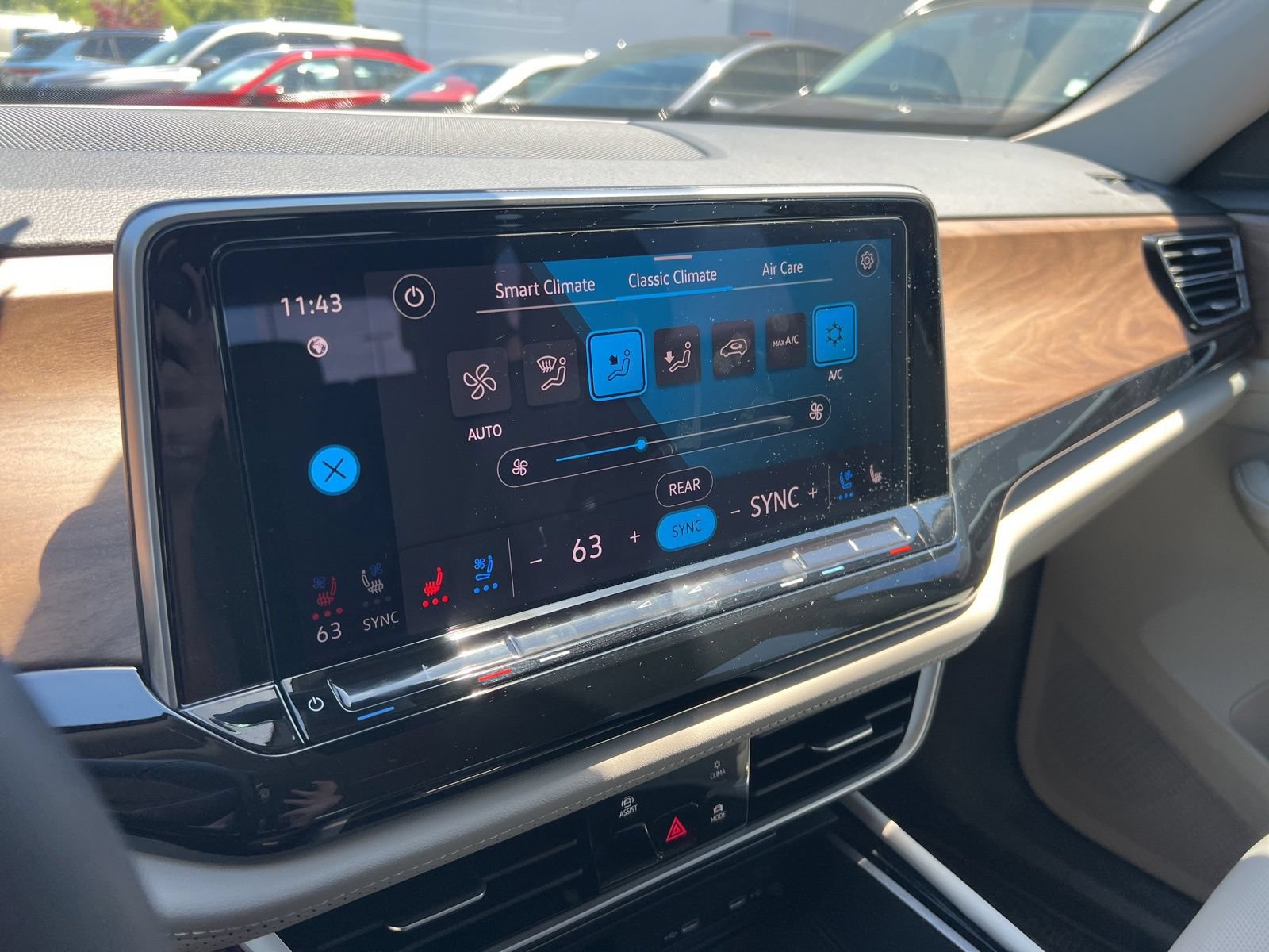 Certified 2026 Volkswagen Atlas SE FWD image 19