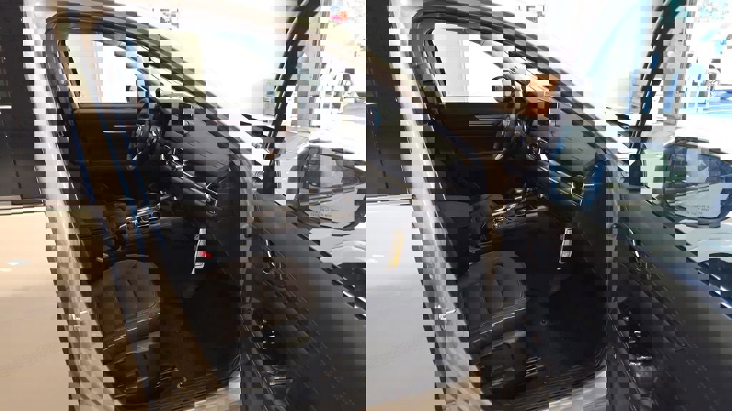 New 2025 MAZDA CX-5 AWD 2.5 S w/ Premium Plus Pkg image 17