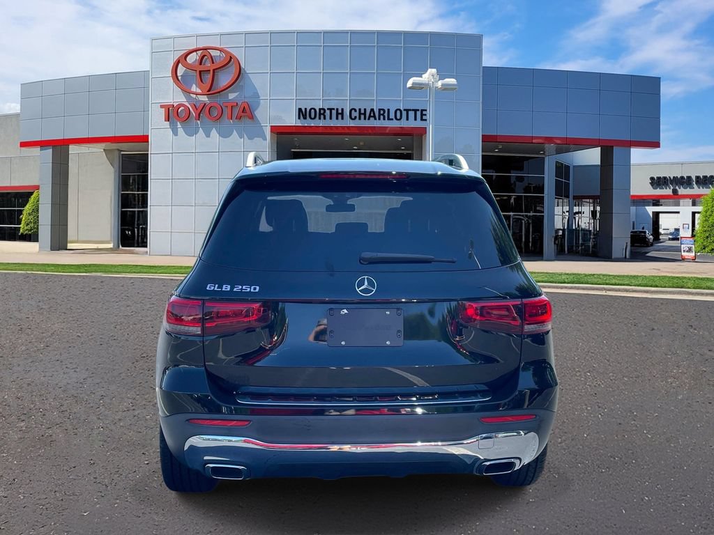 Used 2021 Mercedes-Benz GLB 250 image 6