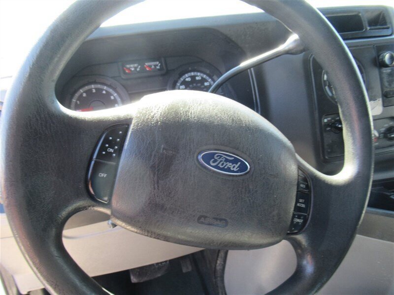 Used 2013 Ford E-150 and Econoline 150 RWD image 21