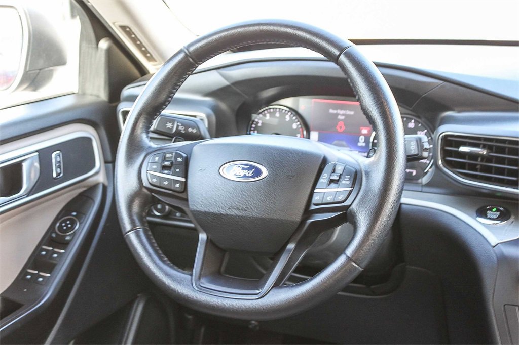Used 2020 Ford Explorer XLT w/ Equipment Group 202A image 19