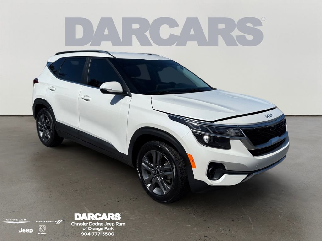 Used 2023 Kia Seltos S w/ Navigation Package FWD image 1