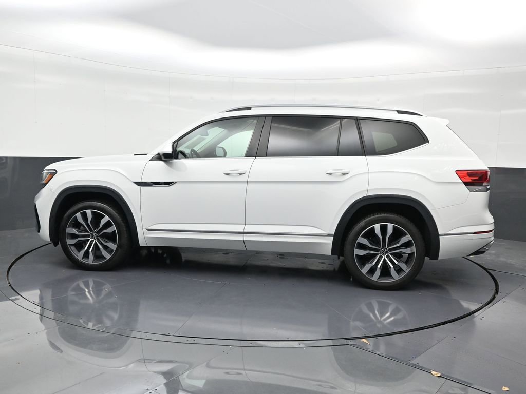 Used 2021 Volkswagen Atlas SEL R-Line image 2