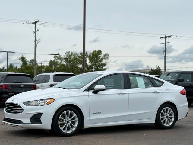 Used 2019 Ford Fusion SE FWD image 32