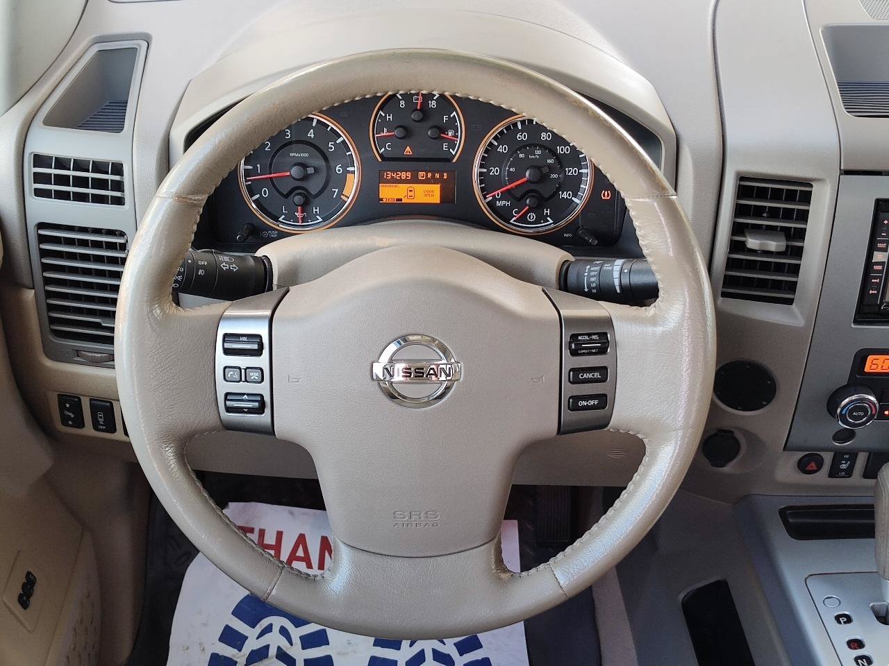 Used 2010 Nissan Titan LE RWD image 18