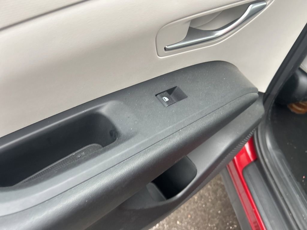 Used 2025 Hyundai Tucson SE image 21