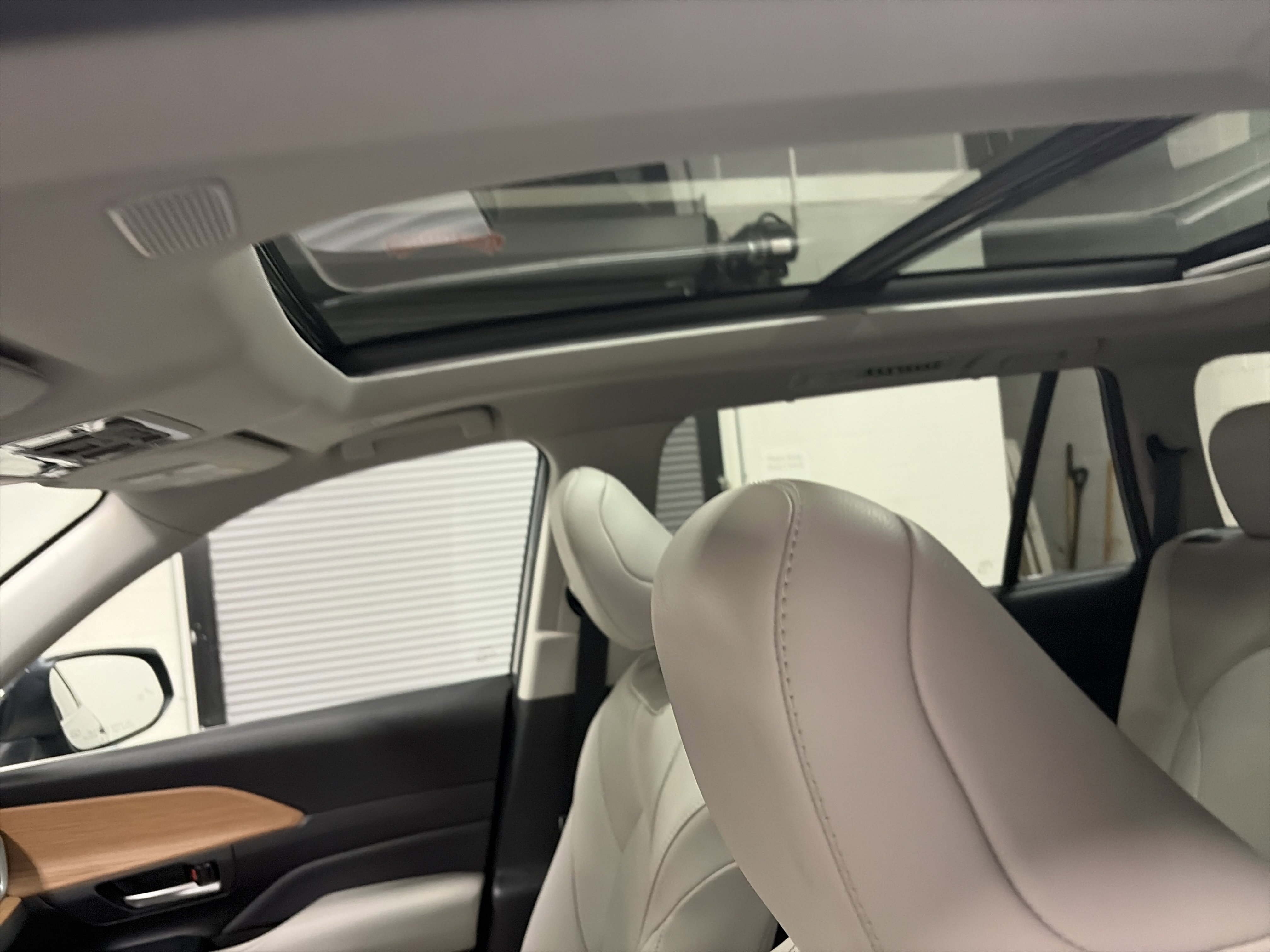 Used 2024 Toyota Grand Highlander Limited image 12