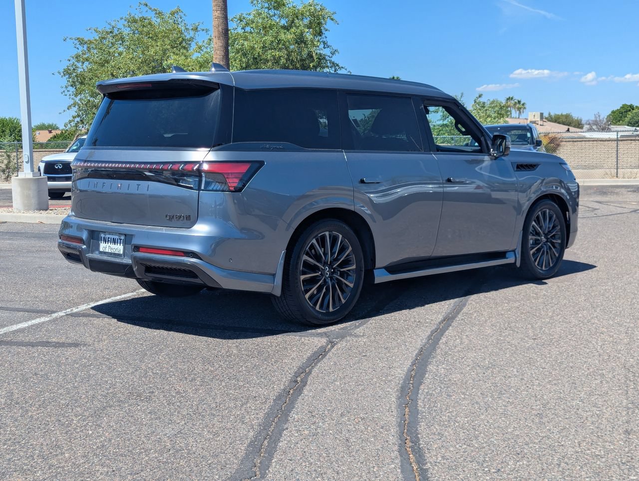 New 2027 INFINITI QX80 Autograph w/ Premium Cargo Package AWD/4WD image 5