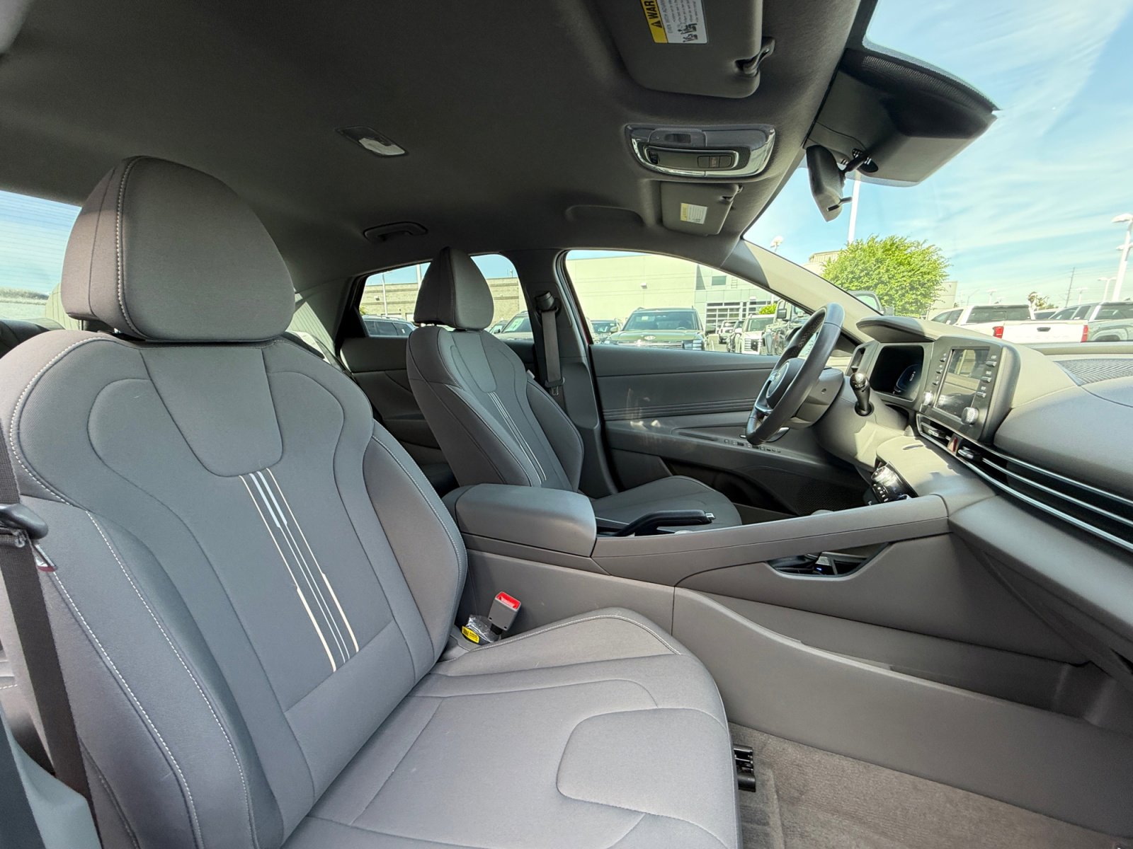 Certified 2025 Hyundai Elantra Sport FWD image 19