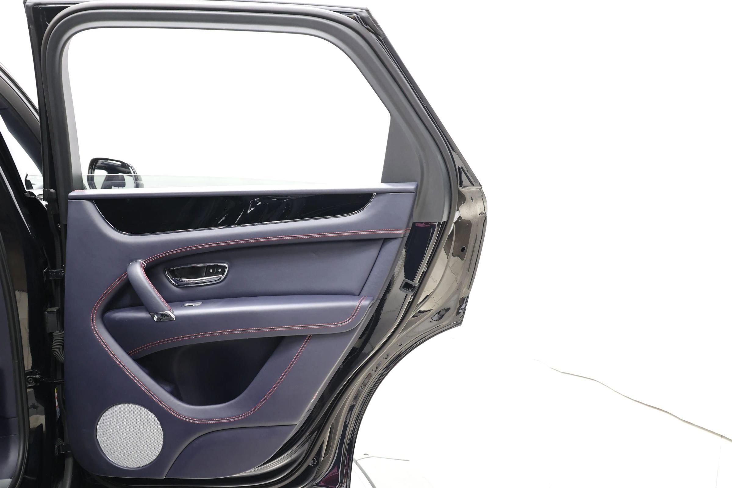 Used 2019 Bentley Bentayga AWD/4WD image 73