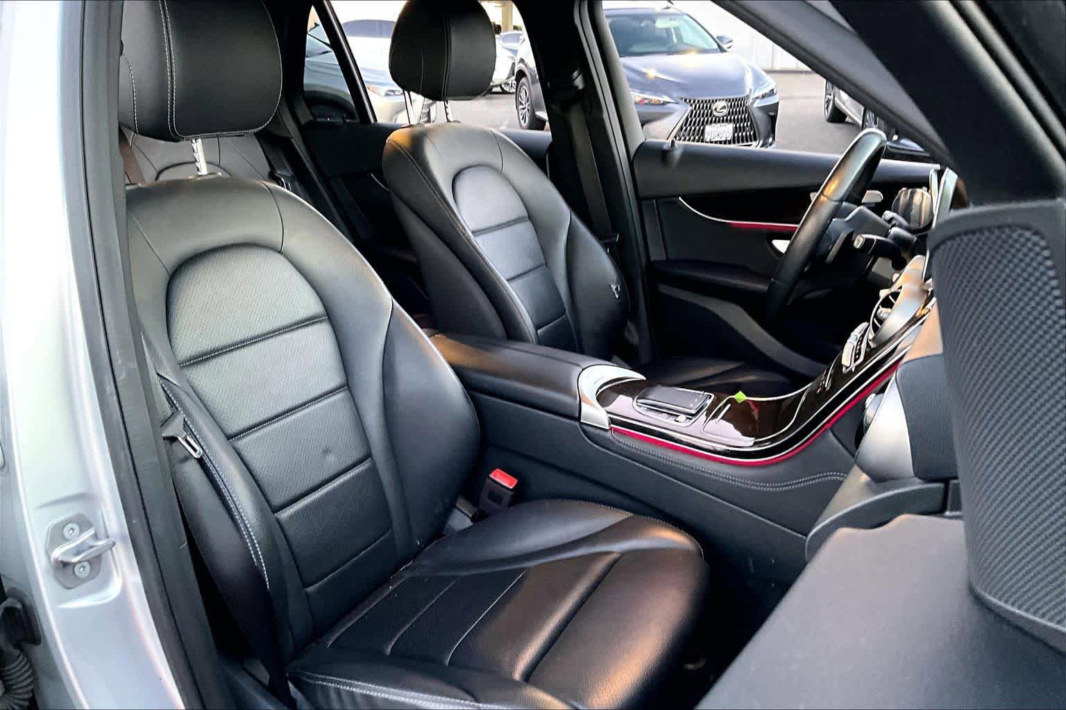 Used 2020 Mercedes-Benz GLC 300 4MATIC image 8