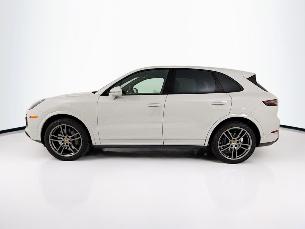 Certified 2023 Porsche Cayenne S Platinum AWD/4WD image 2