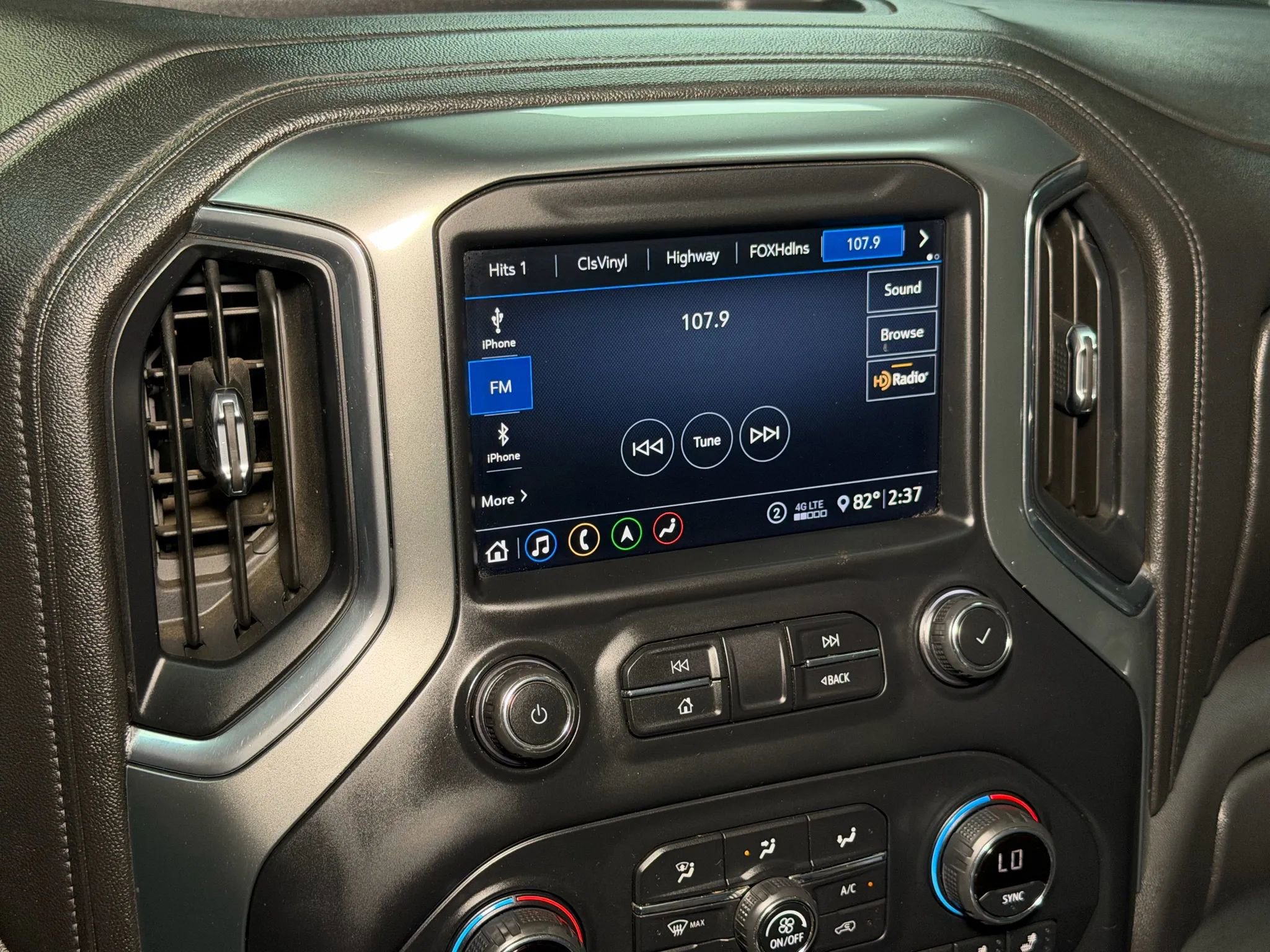 Used 2020 Chevrolet Silverado 1500 LTZ image 44