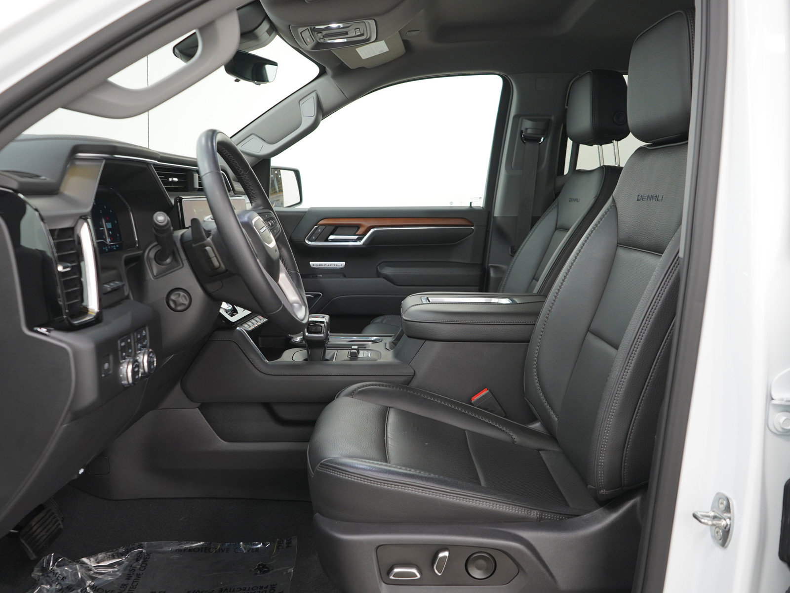 Used 2022 GMC Sierra 1500 Denali w/ Technology Package AWD/4WD image 24