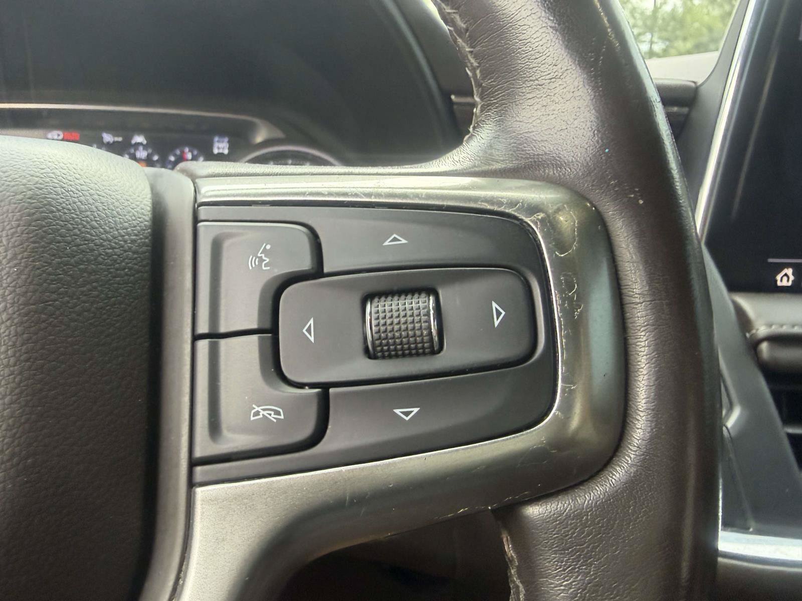 Used 2021 Chevrolet Tahoe Z71 w/ Z71 Off-Road Package AWD/4WD image 9