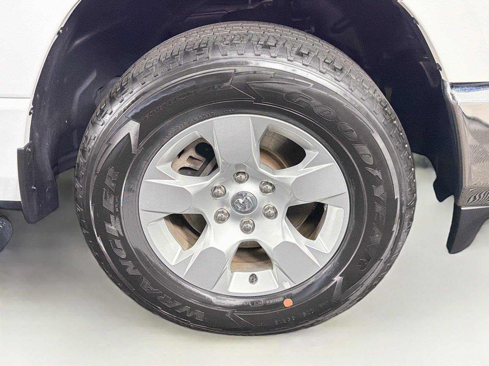 Used 2023 RAM 1500 Lone Star AWD/4WD image 36
