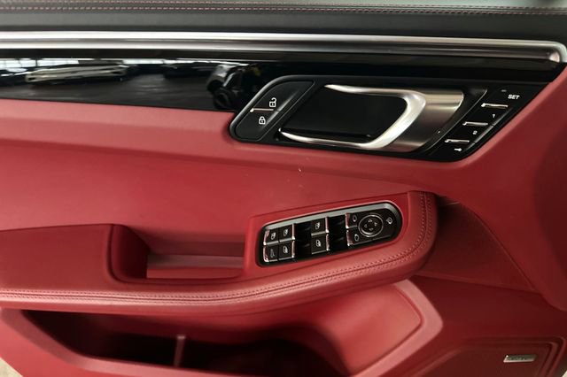 Used 2023 Porsche Macan S image 12