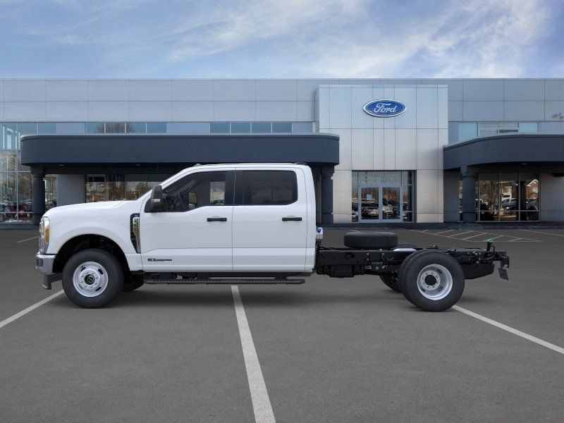 New 2025 Ford F350 XL w/ XL Chrome Package AWD/4WD image 4